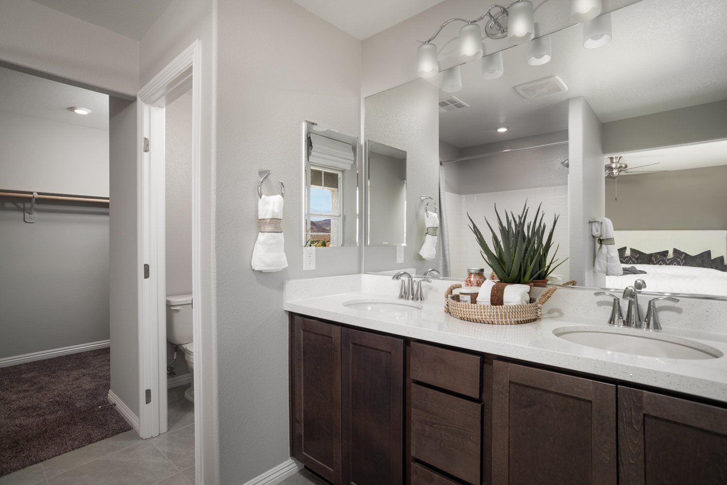 663fccfc-259d-43e1-98f5-51c37fdbb925