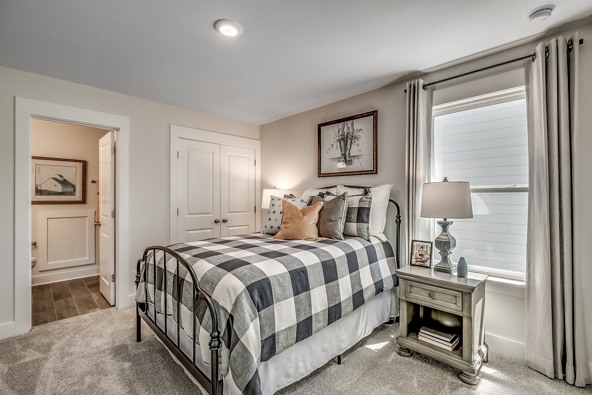 6991d08c-32eb-44d9-926a-3ee2984078a7