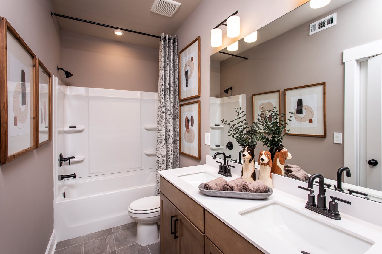 70c5f0c5-4394-464e-940e-acacf577f608