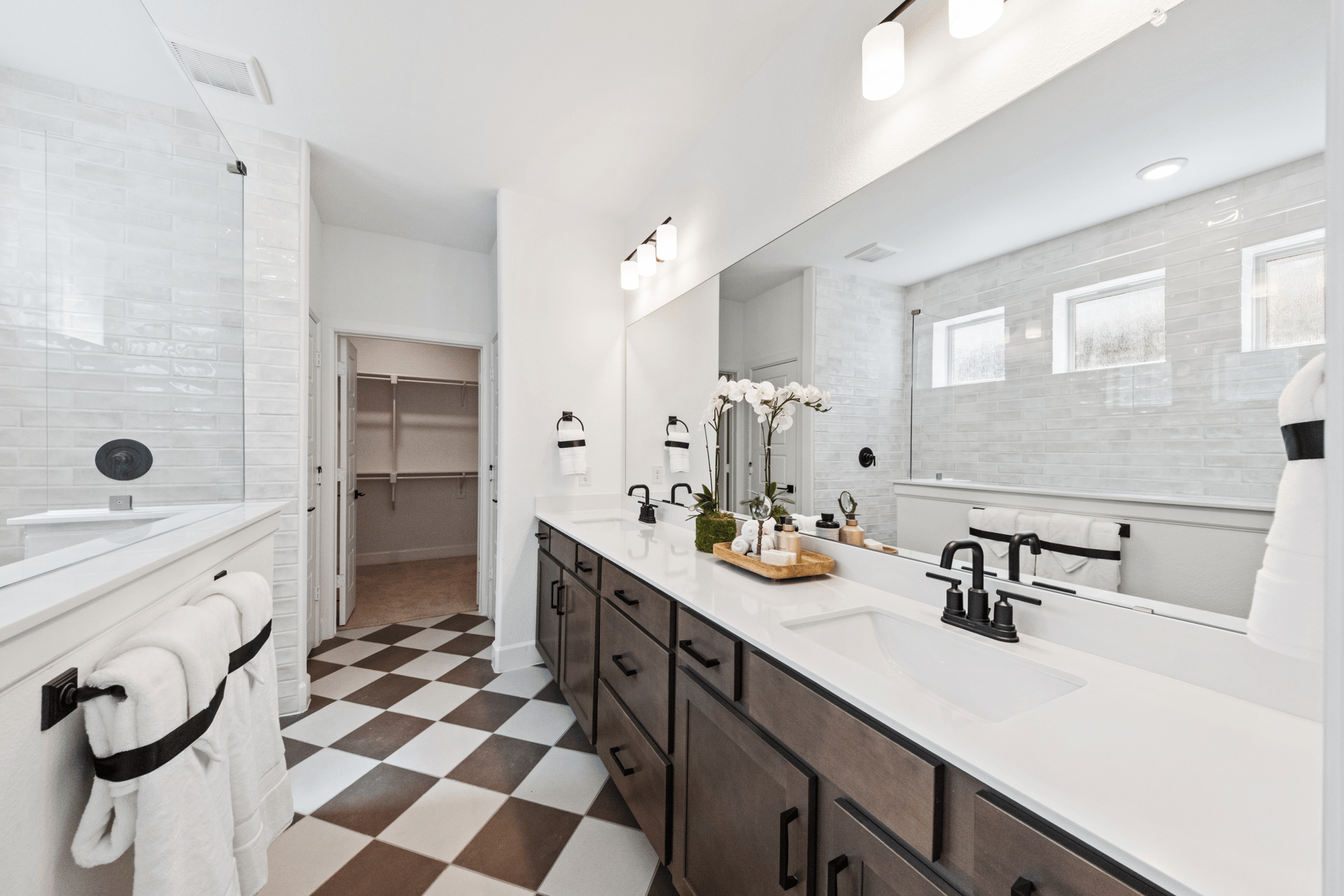 76770381-e31d-41e9-8707-6a18f1ee438b