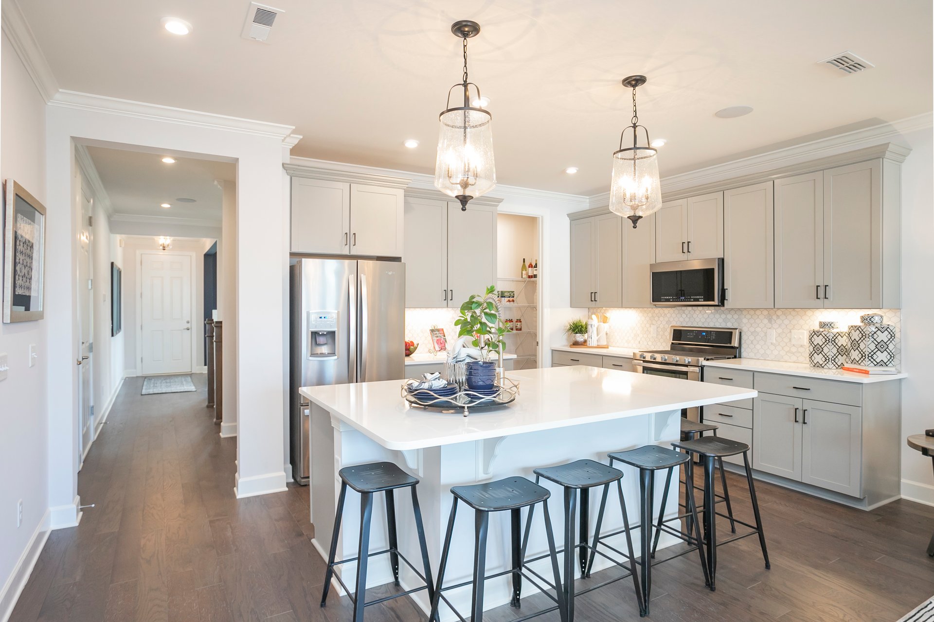 7999a09d-2ee0-4708-979f-a93d23a527d9