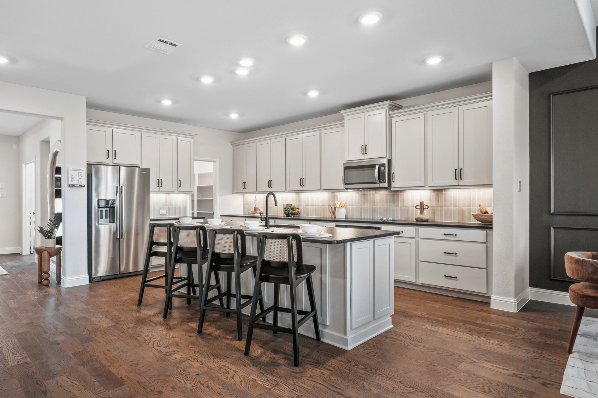 7a4229f8-ce6a-40b0-adc1-881d436b32e0