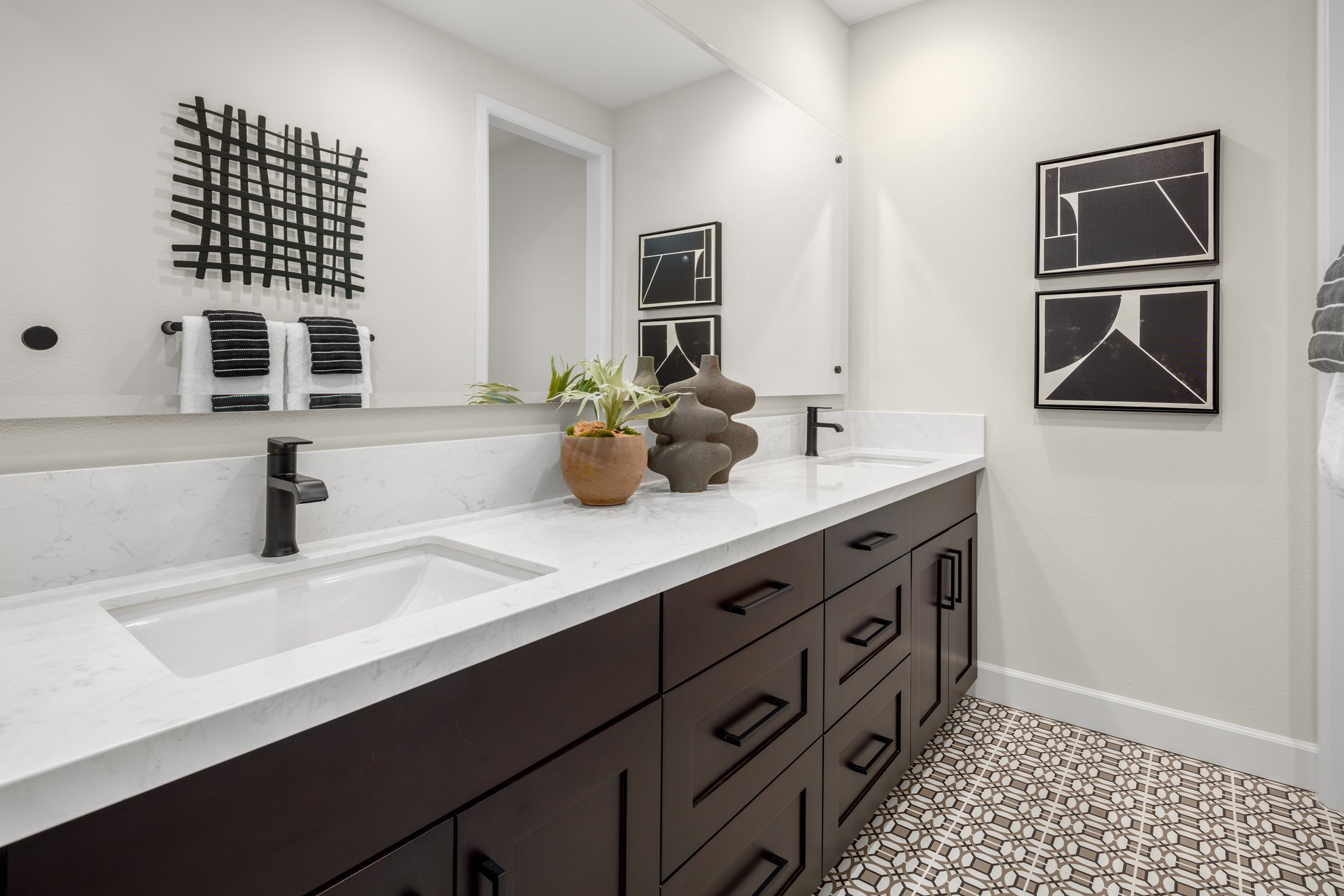 8b24ed4f-c8aa-411d-acce-11ac329c2f44