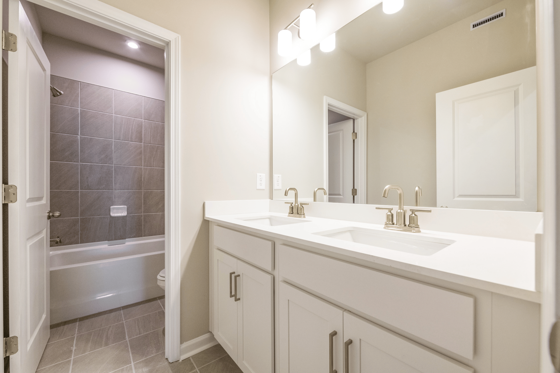 9d3fc498-c1bf-4ce6-a08a-7719d2d420fb