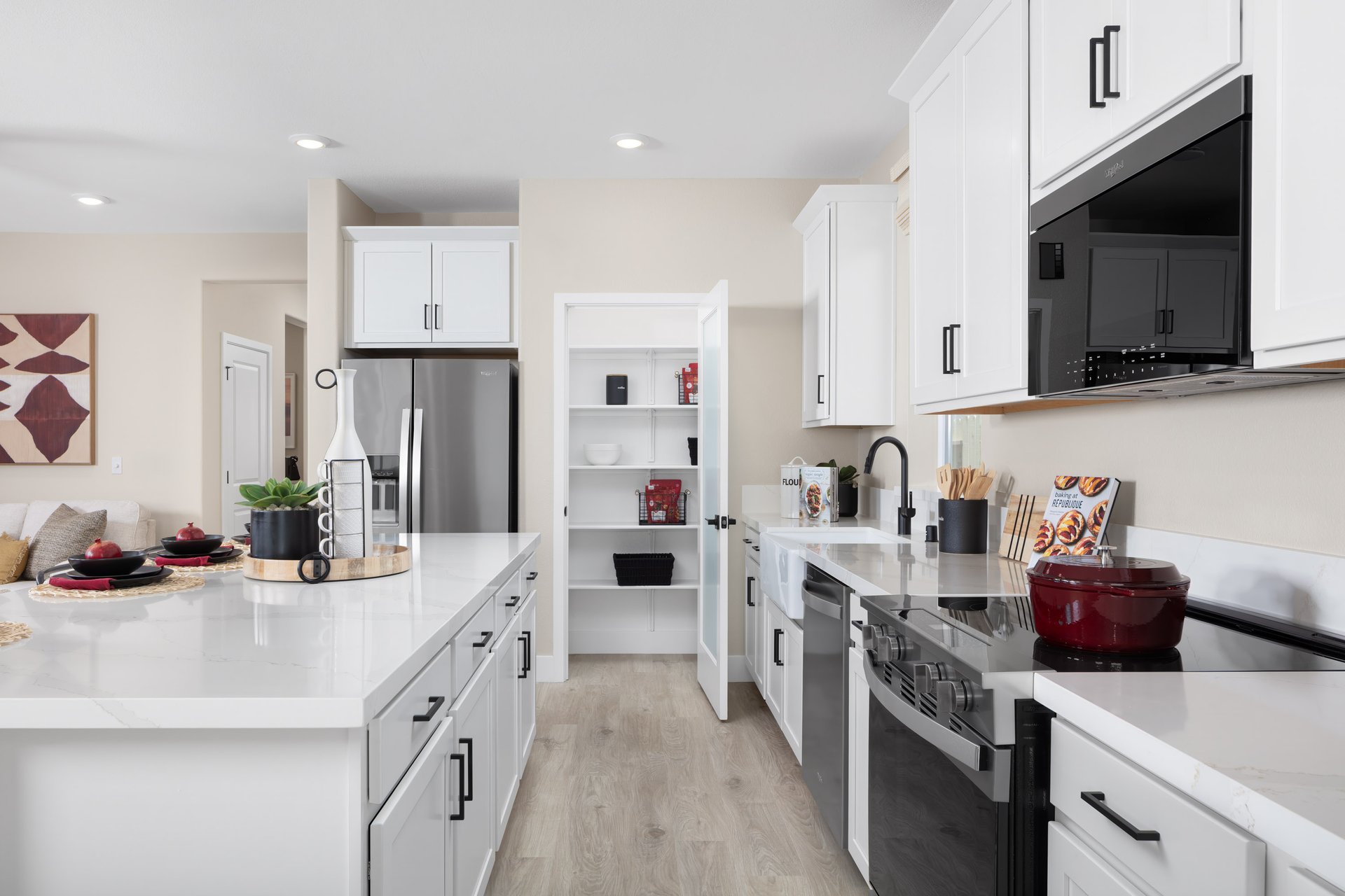 b9aa3ad6-9e4b-4b36-af7e-86721e7fb888