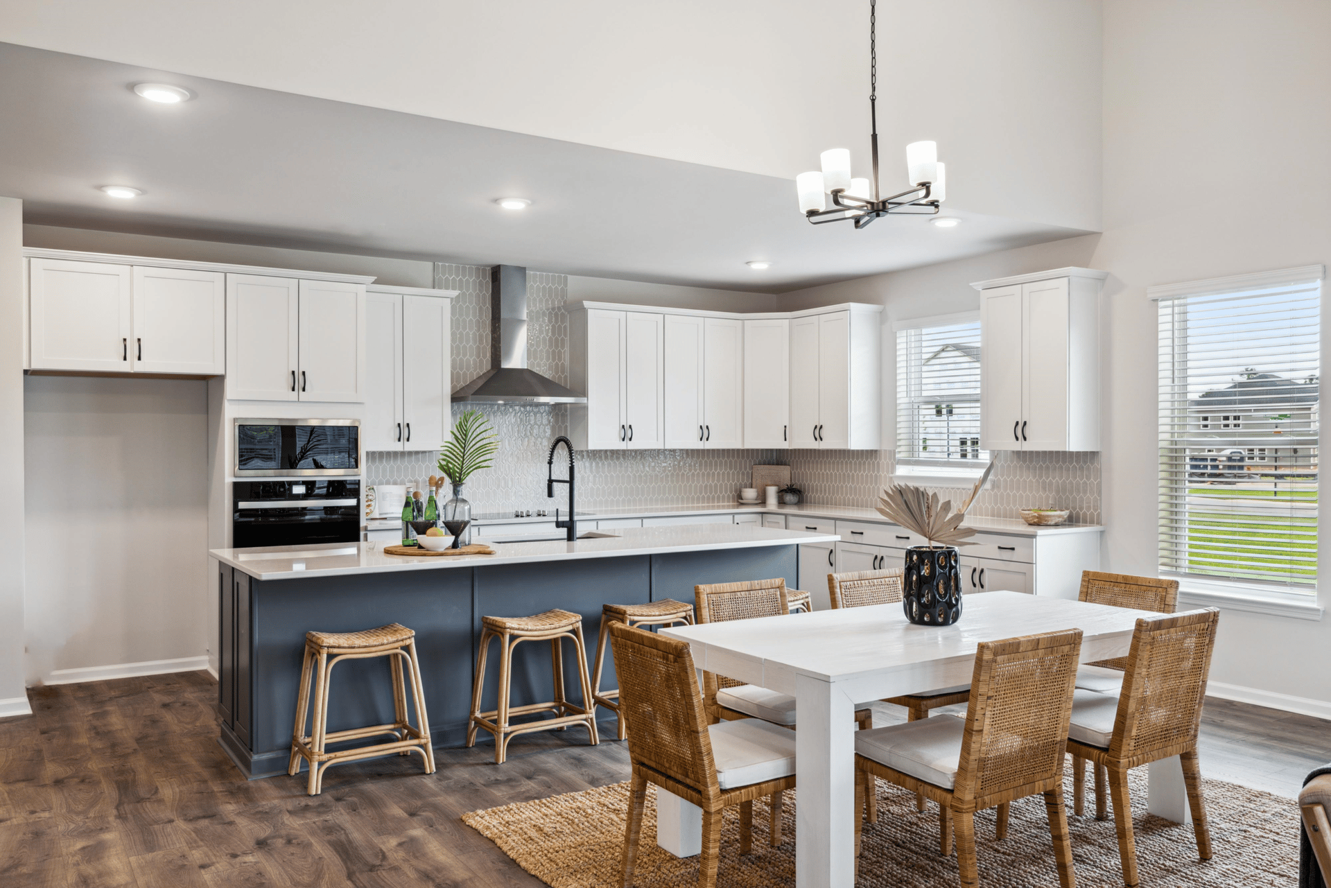 bf805c12-33d7-43e6-bcd5-7d9e98c70530