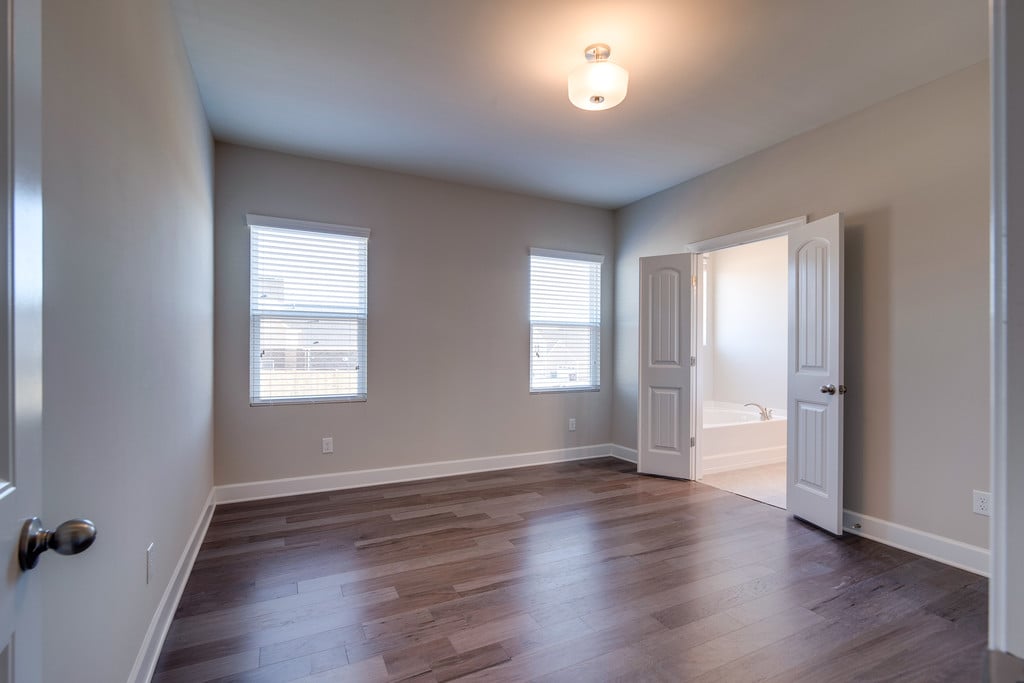 c43f2ade-ae46-48f4-8e37-705c5d7b8e3a