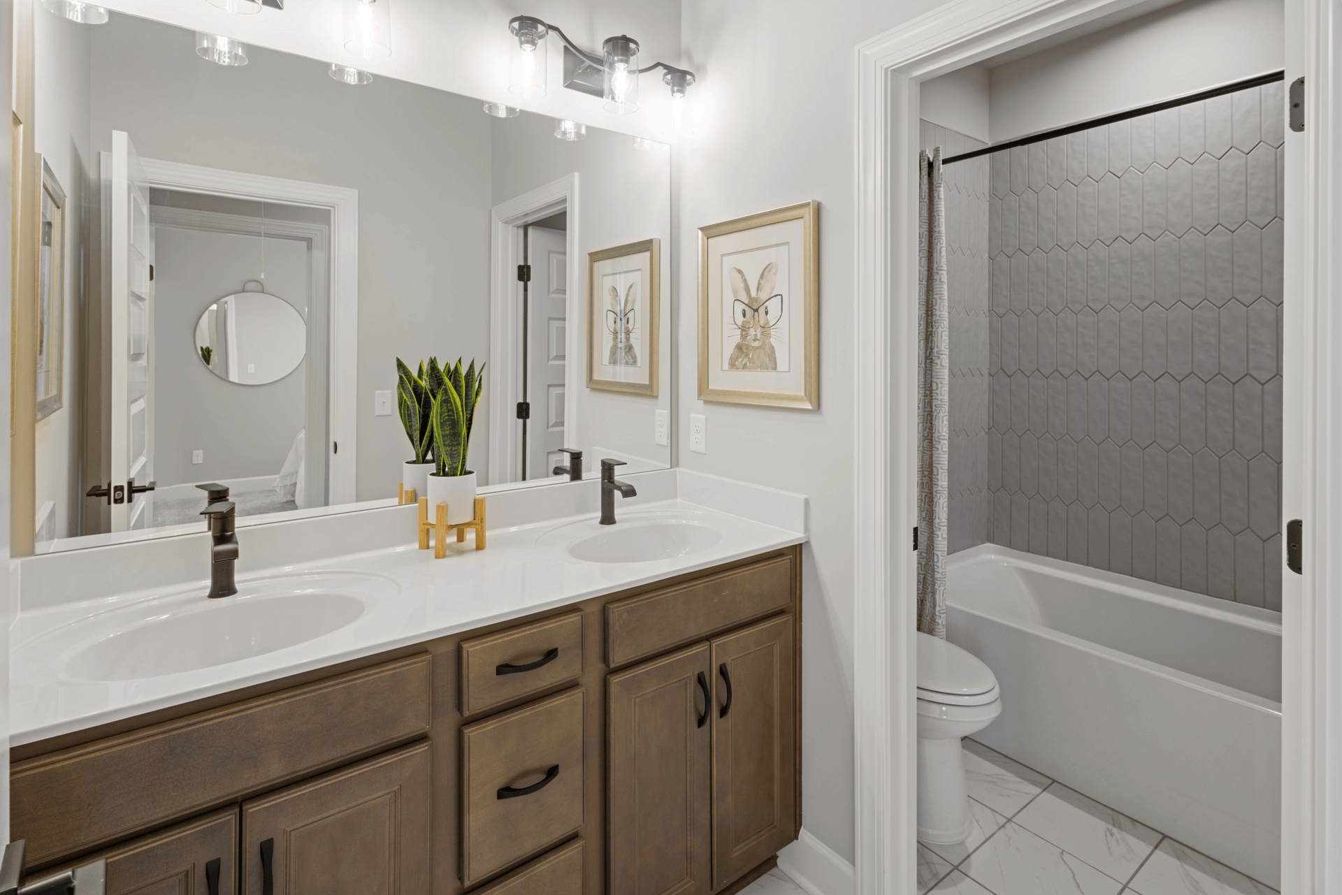 e32e3f99-1657-4086-88c8-c0456d32d509