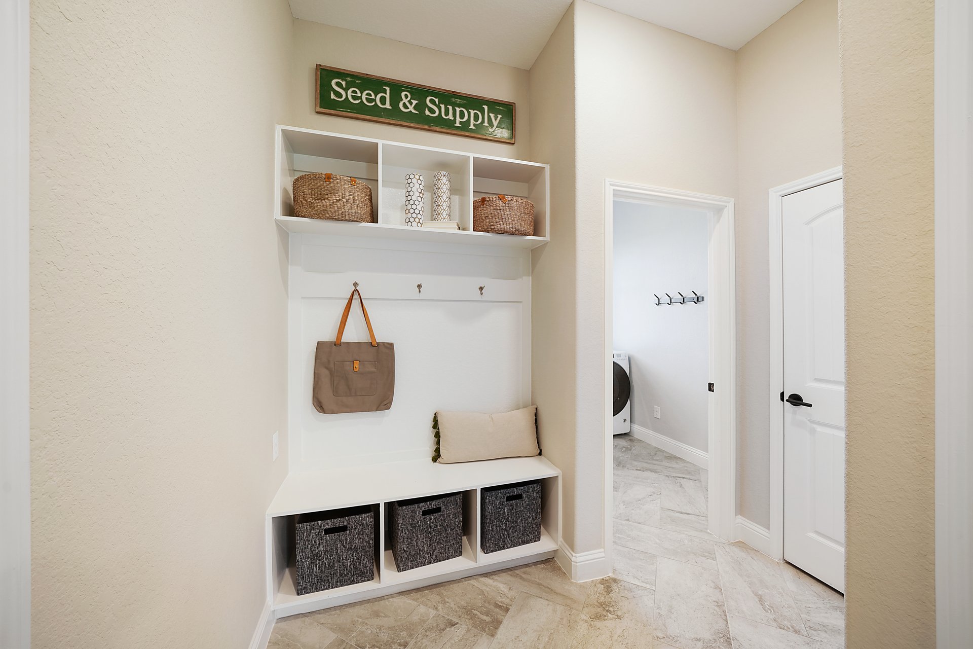 e5347ae9-65f1-44c0-9997-cd6acc46e871