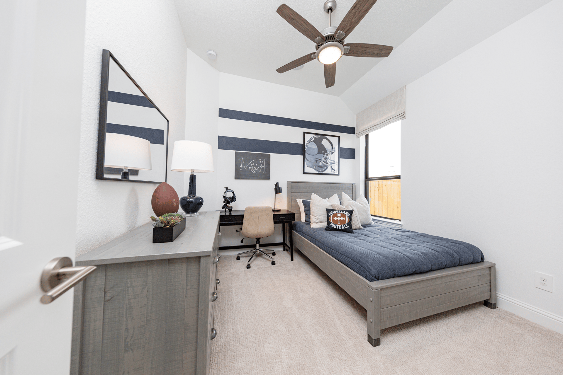 e9a9a37b-7348-4a0a-b655-00ad48807ab8