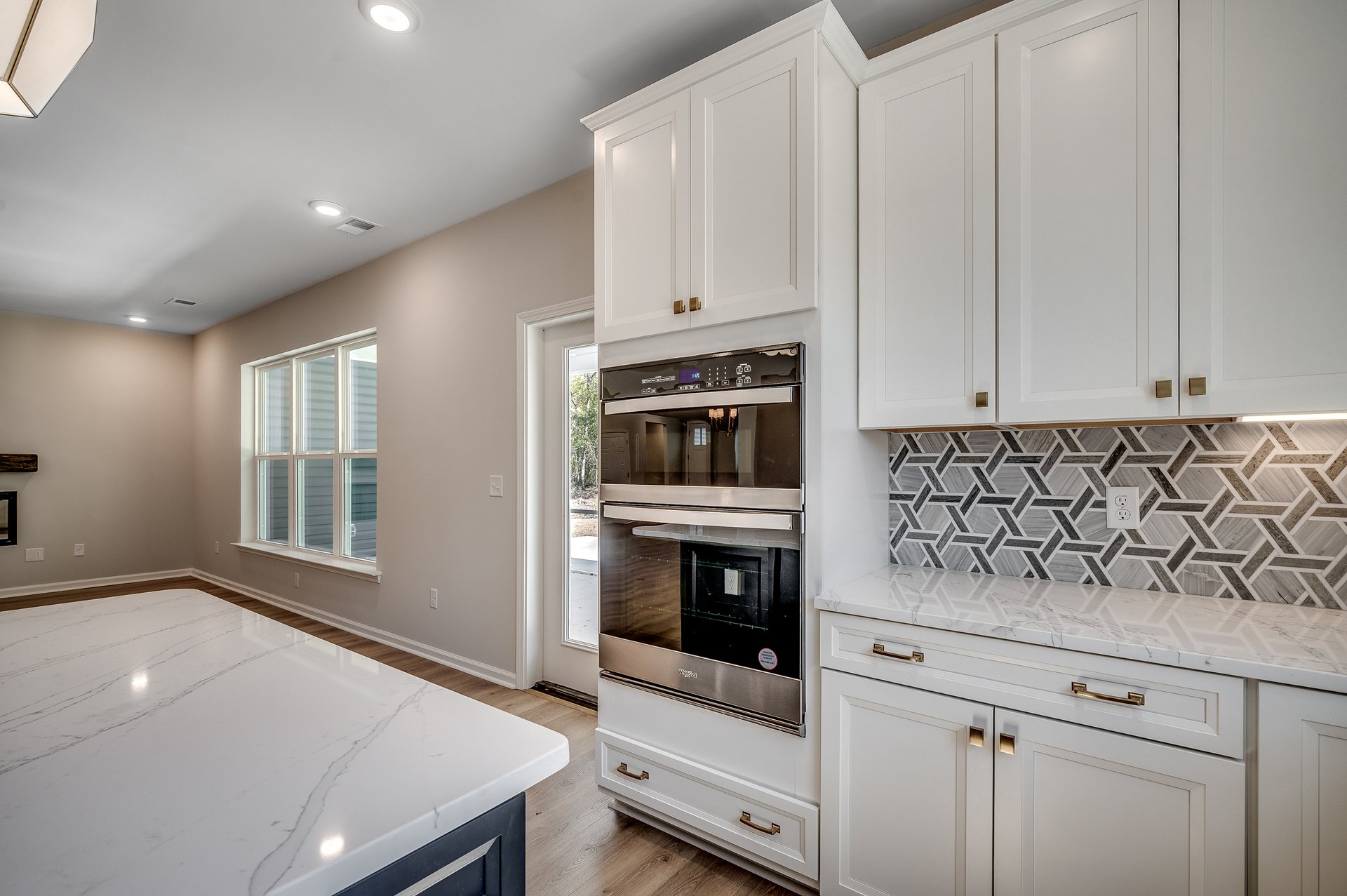 fab1f70b-5b7f-49ab-b7b9-a5bb5fe0603f