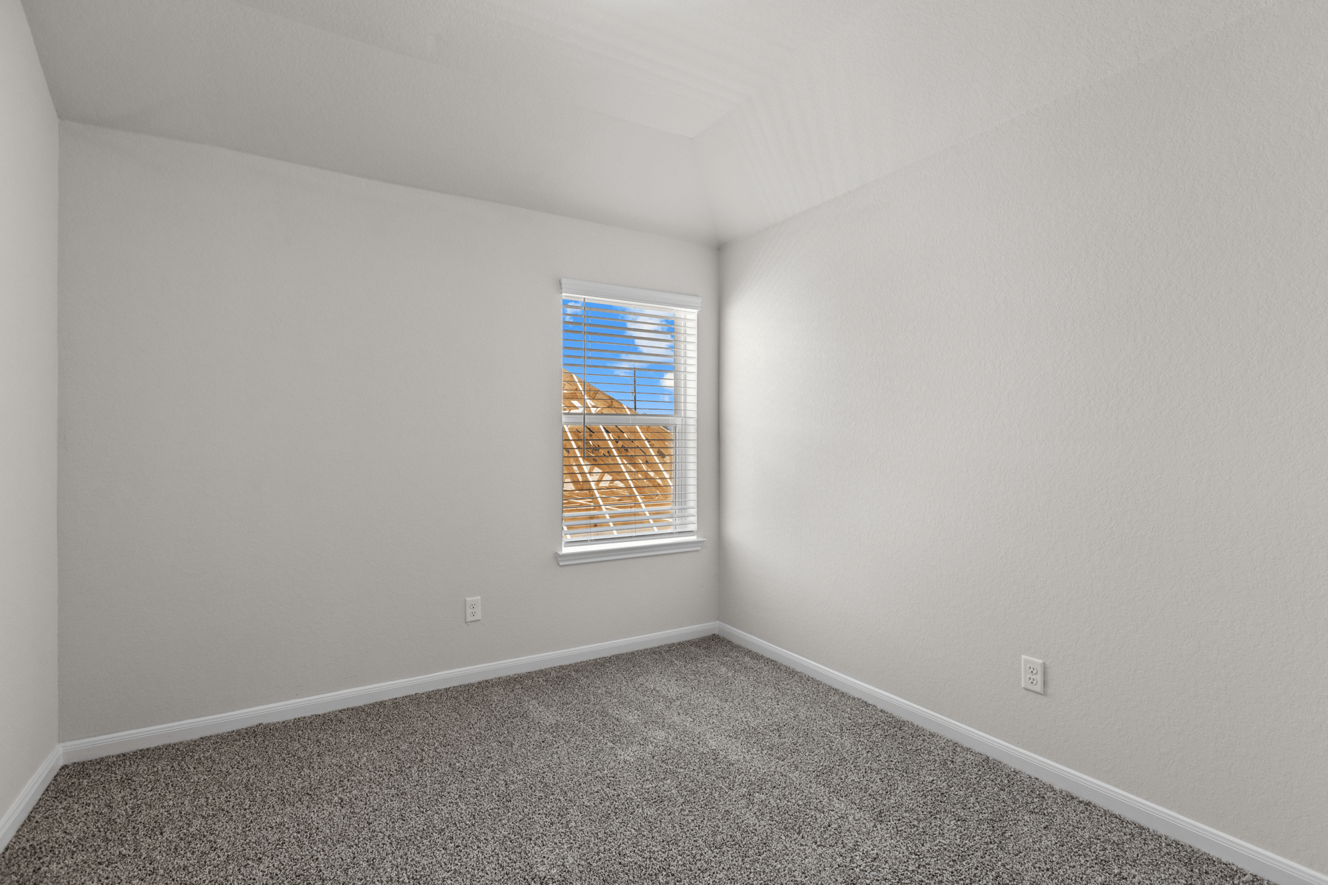 fb92c5b9-1254-4f32-bbd7-bc47708d7416