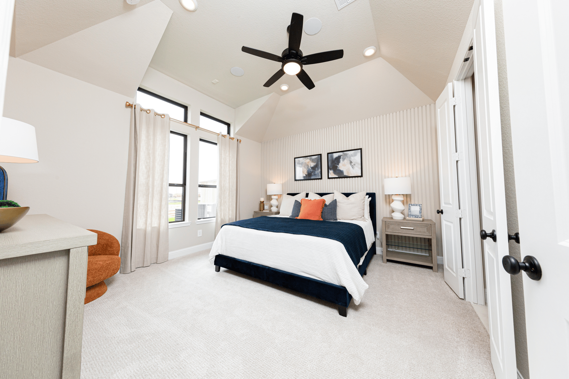 fbb38d66-ef06-425b-b053-37b34490aee3