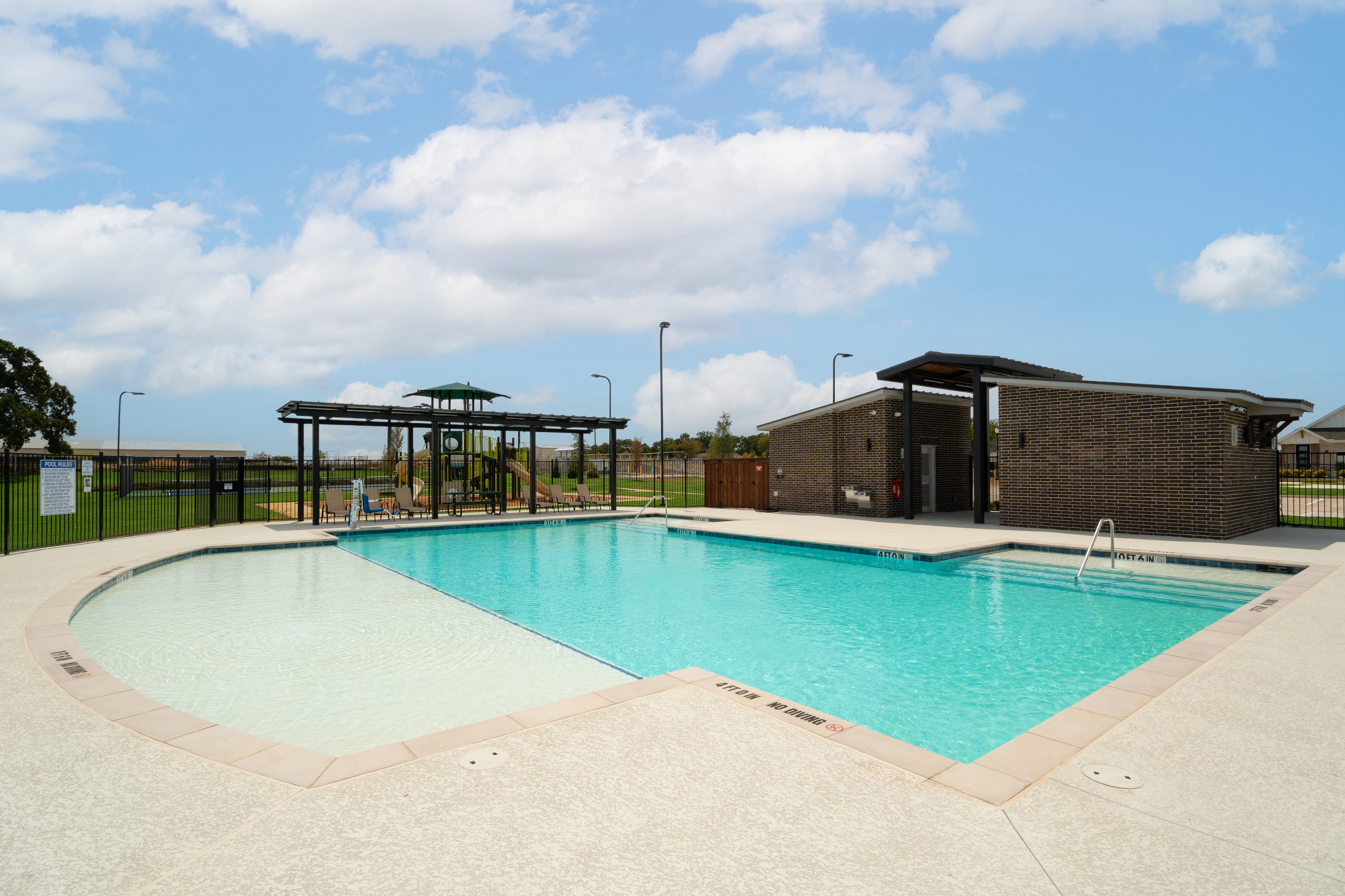 Saratoga Pool