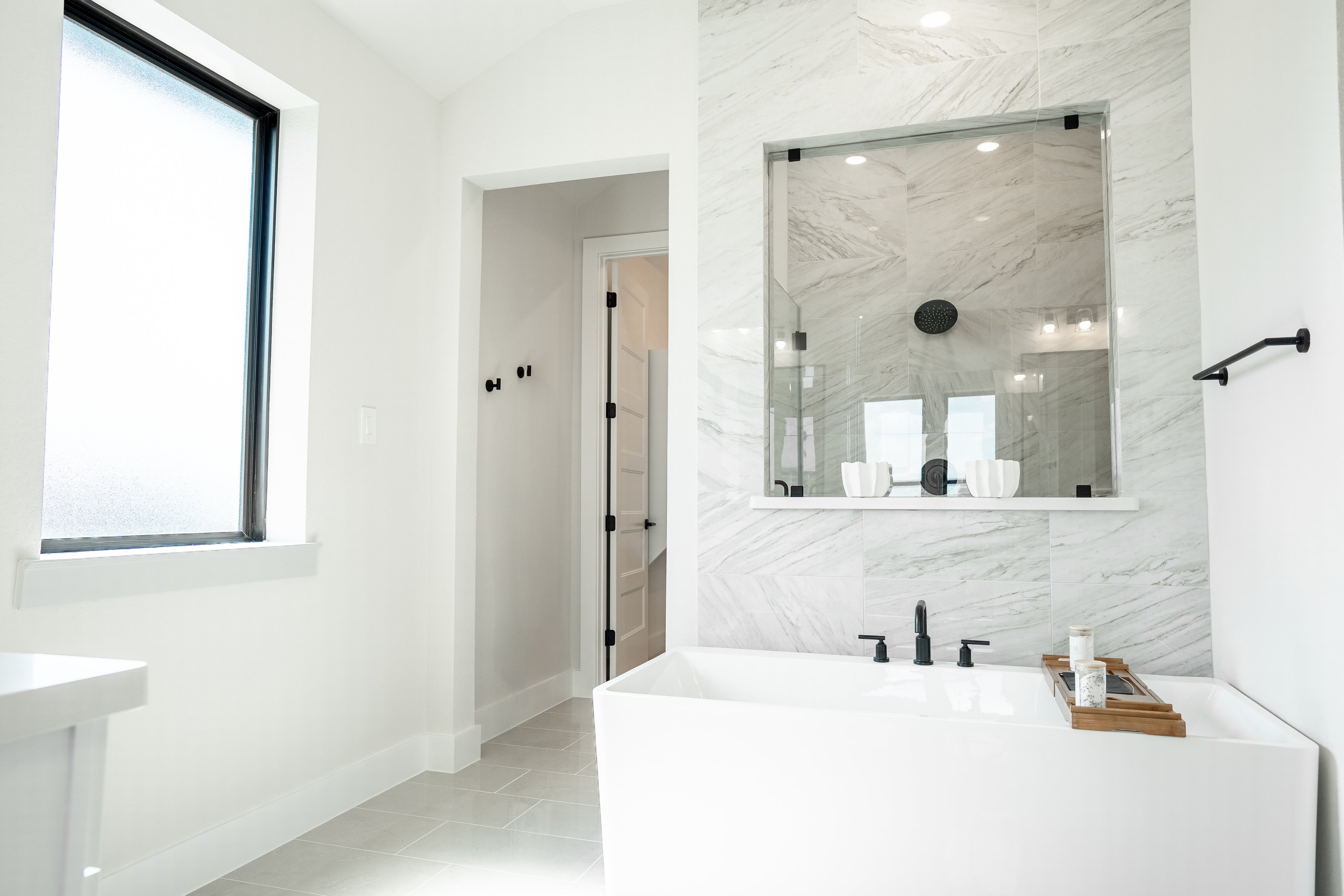 Crockett Primary Bathroom