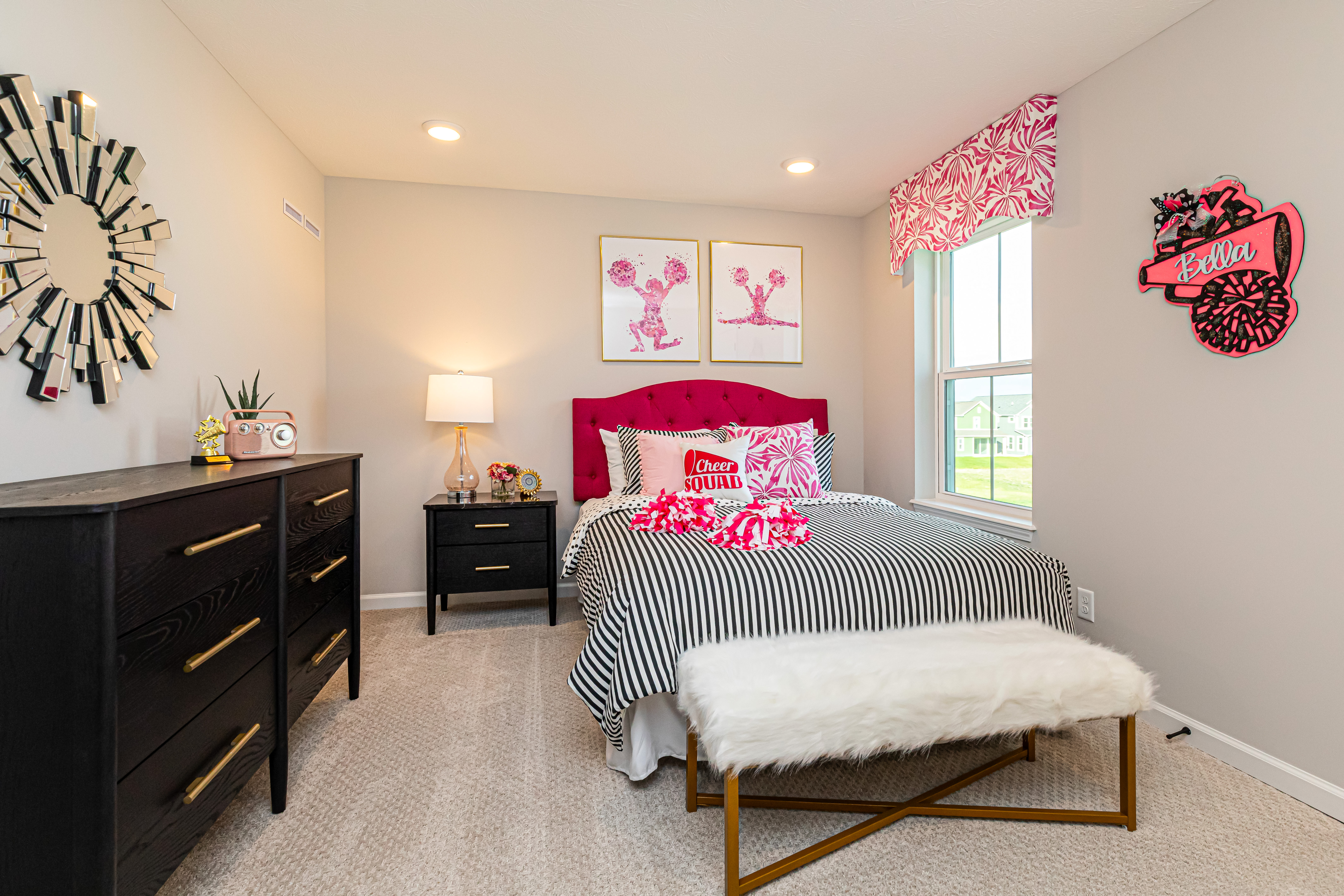 Guest bed 2.jpg
