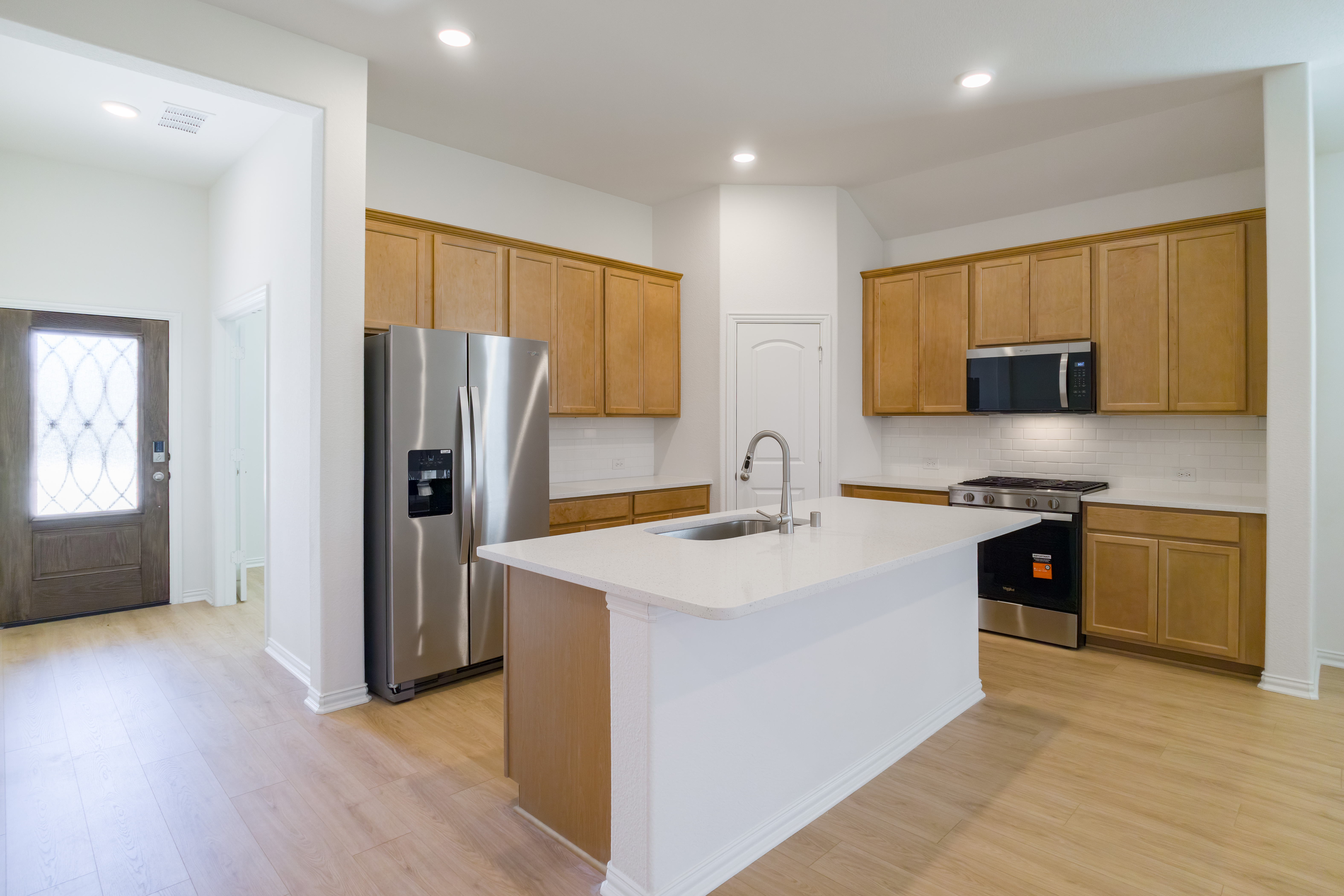 Berkshire at 1612 Etosha Drive, Royse City, Texas: photo 3